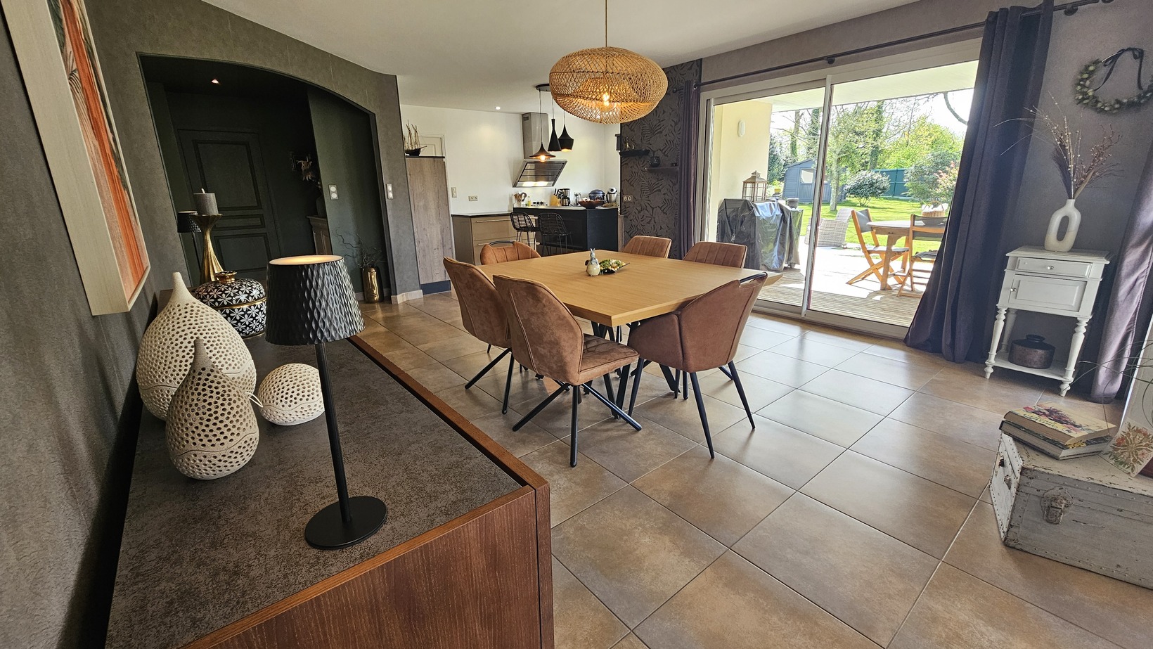 Plogastel-Saint-Germain – L’élégante Plain-pied aux Prestations Soignées à 15 min de Quimper & du Littoral