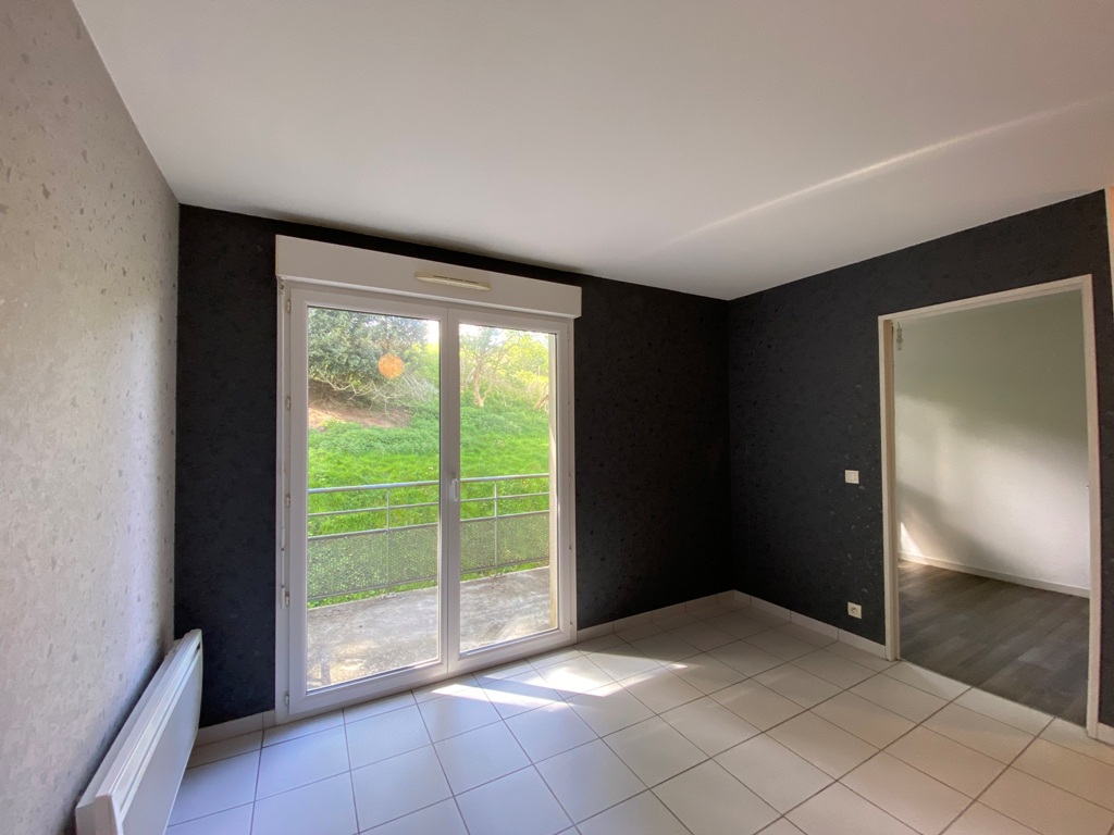 A LOUER. Libre immédiatement ! Quimper, Quartier Kerlan Vihan, Appartement T3 avec Parking !