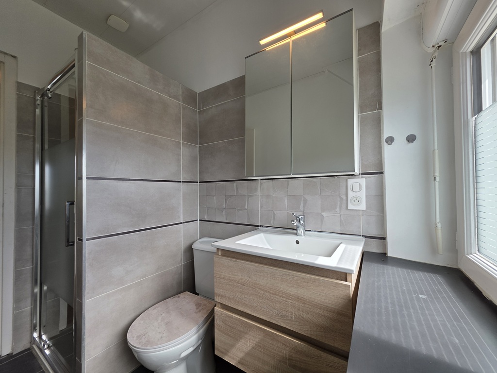 PENMARC’H, Vue mer et Plage à pied, Maison 50′ Entièrement rénovée 5 chambres, et Jardin Clos