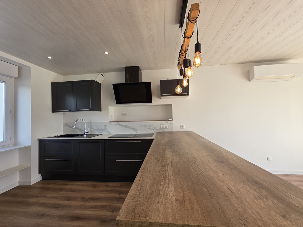 PENMARC’H, Vue mer et Plage à pied, Maison 50′ Entièrement rénovée 5 chambres, et Jardin Clos