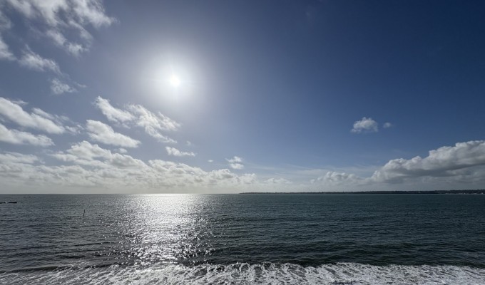 Concarneau, Vue Océan Panoramique & Accès Direct Plage Pour  Maison Familiale Avec Jardin
