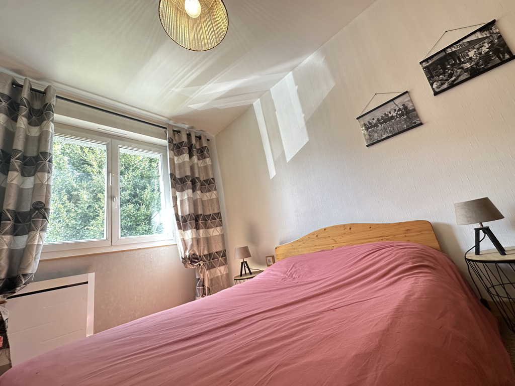 Au Coeur du Centre-Ville de Baye- Généreuse Maison Familiale de 140m² Sur Terrain Paysagé de 1000m² !