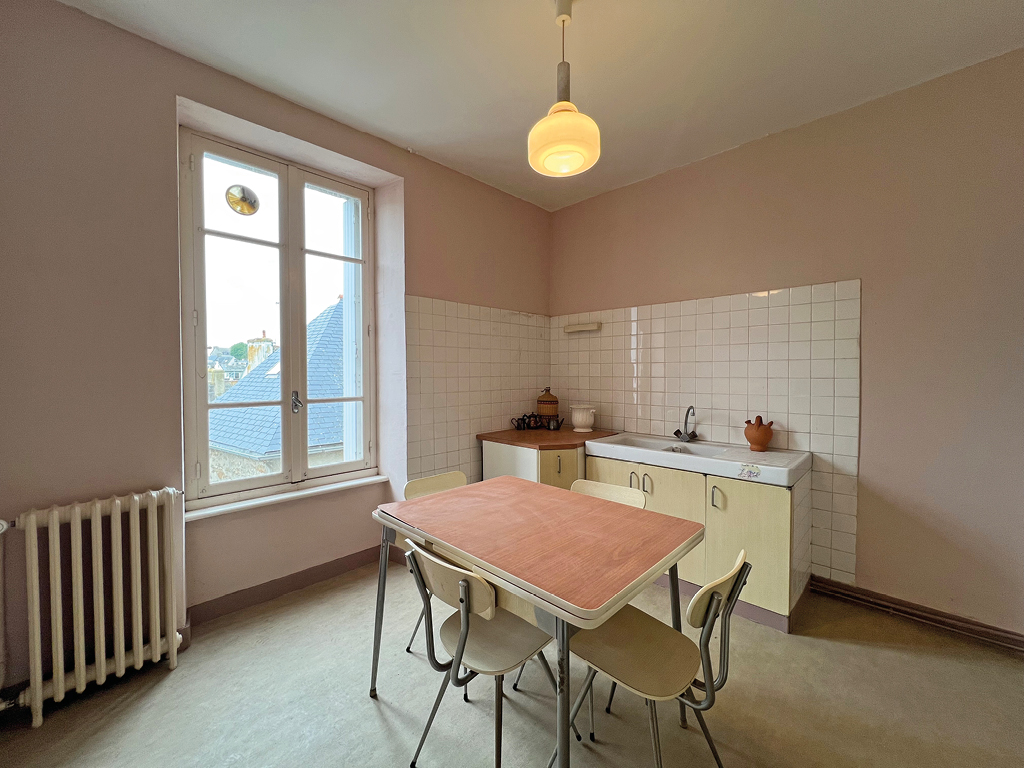 Douarnenez Rosmeur Immeuble de Caractère avec Vue Port & Mer. FORT POTENTIEL