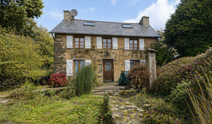 Longère du XVIIIe siècle rénovée – Un écrin de nature au cœur des Monts d’Arrée