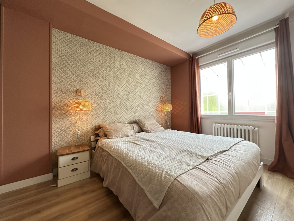 Au Coeur de Quimperlé- Rénovation Soignée Pour Cette Qualitative Maison Familiale de 202m² habitable Avec Garage.