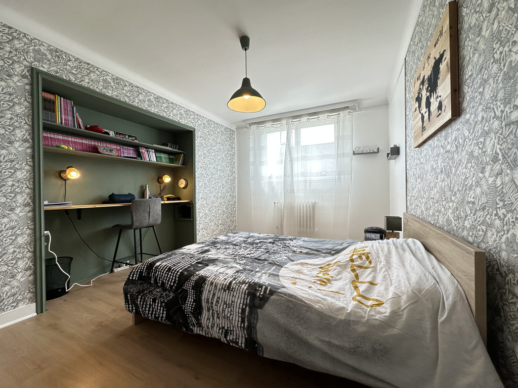 Au Coeur de Quimperlé- Rénovation Soignée Pour Cette Qualitative Maison Familiale de 202m² habitable Avec Garage.