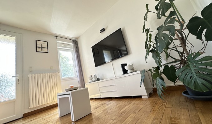 Exclusivité Agence ! Bannalec, Maison Familiale de 130 m² avec Jardin ! Proche Commerces et Ecoles.