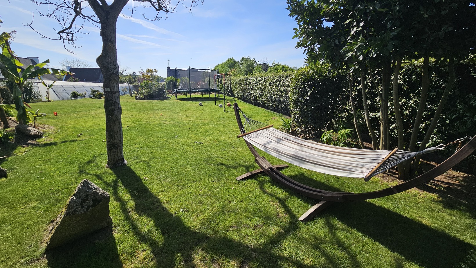 TREGUNC – Généreuse Maison de Caractère 1900 Rénovée (228m²) Au Centre-Bourg & À Deux Pas des Plages