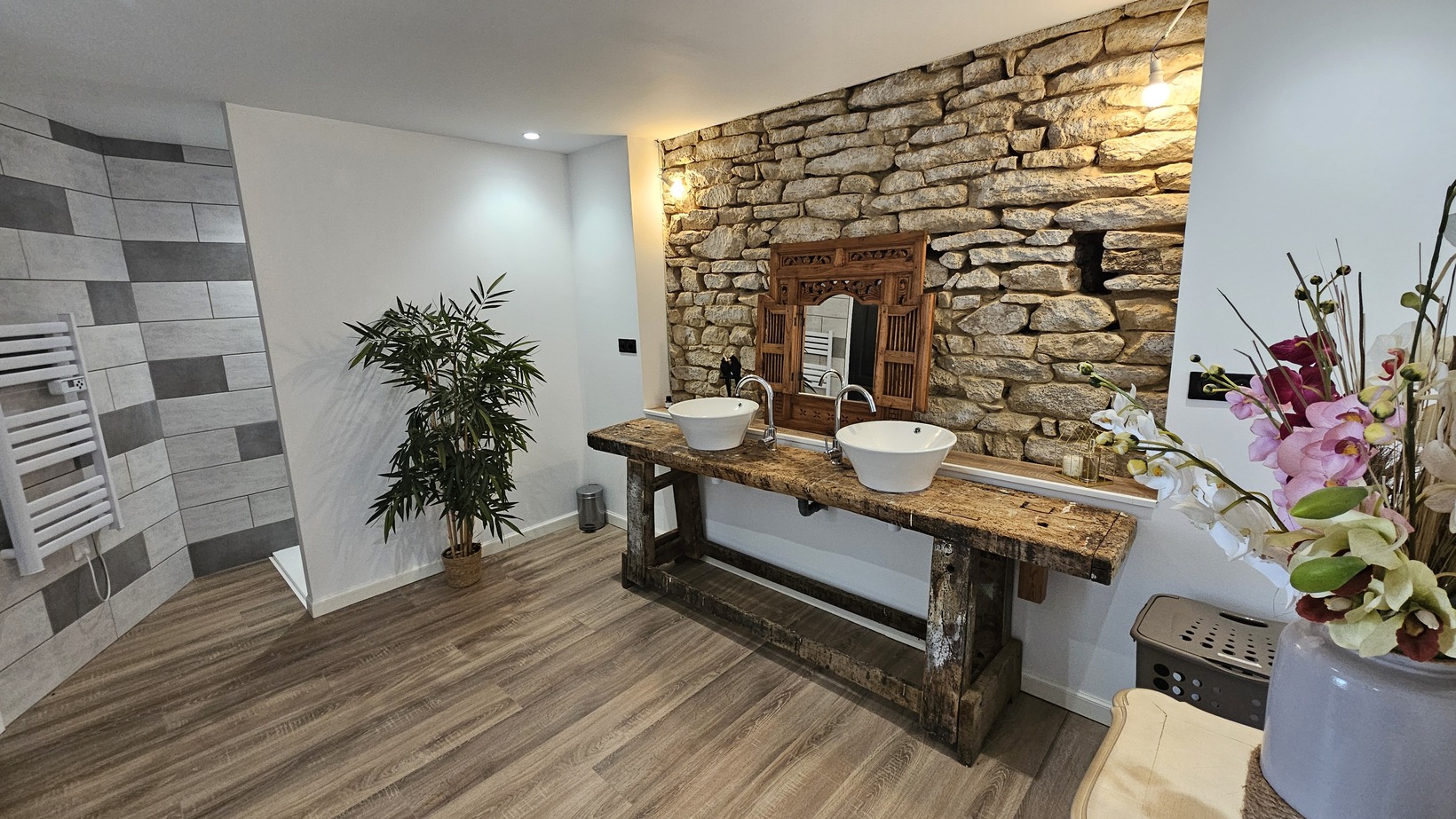 TREGUNC – Généreuse Maison de Caractère 1900 Rénovée (228m²) Au Centre-Bourg & À Deux Pas des Plages