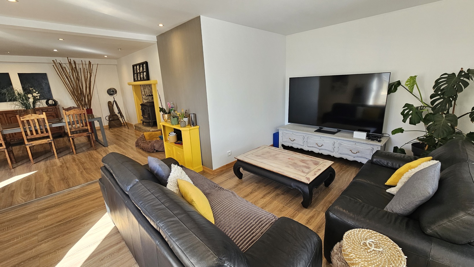 TREGUNC – Généreuse Maison de Caractère 1900 Rénovée (228m²) Au Centre-Bourg & À Deux Pas des Plages