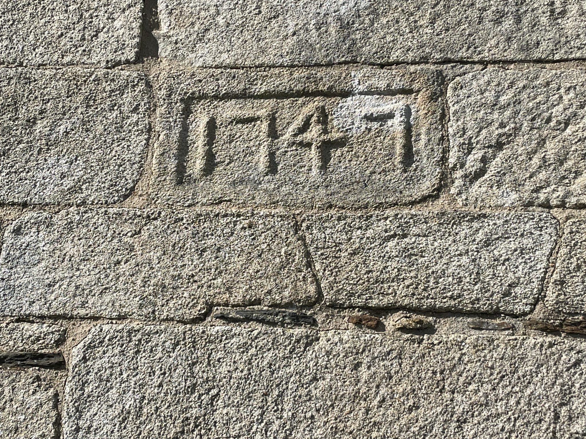 Quimper 20 mn , Cadre Bucolique pour L’Authentique Propriété en Pierre de Taille (175m²) & Son Jardin Arboré ( 1270 m²)