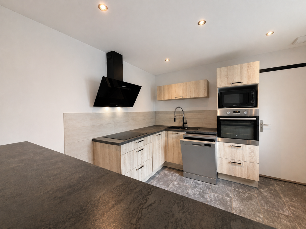 Exclusivité Agence. Ergue Armel, Maison de 3 Chambres (94m2) – Garage & Jardin Clos