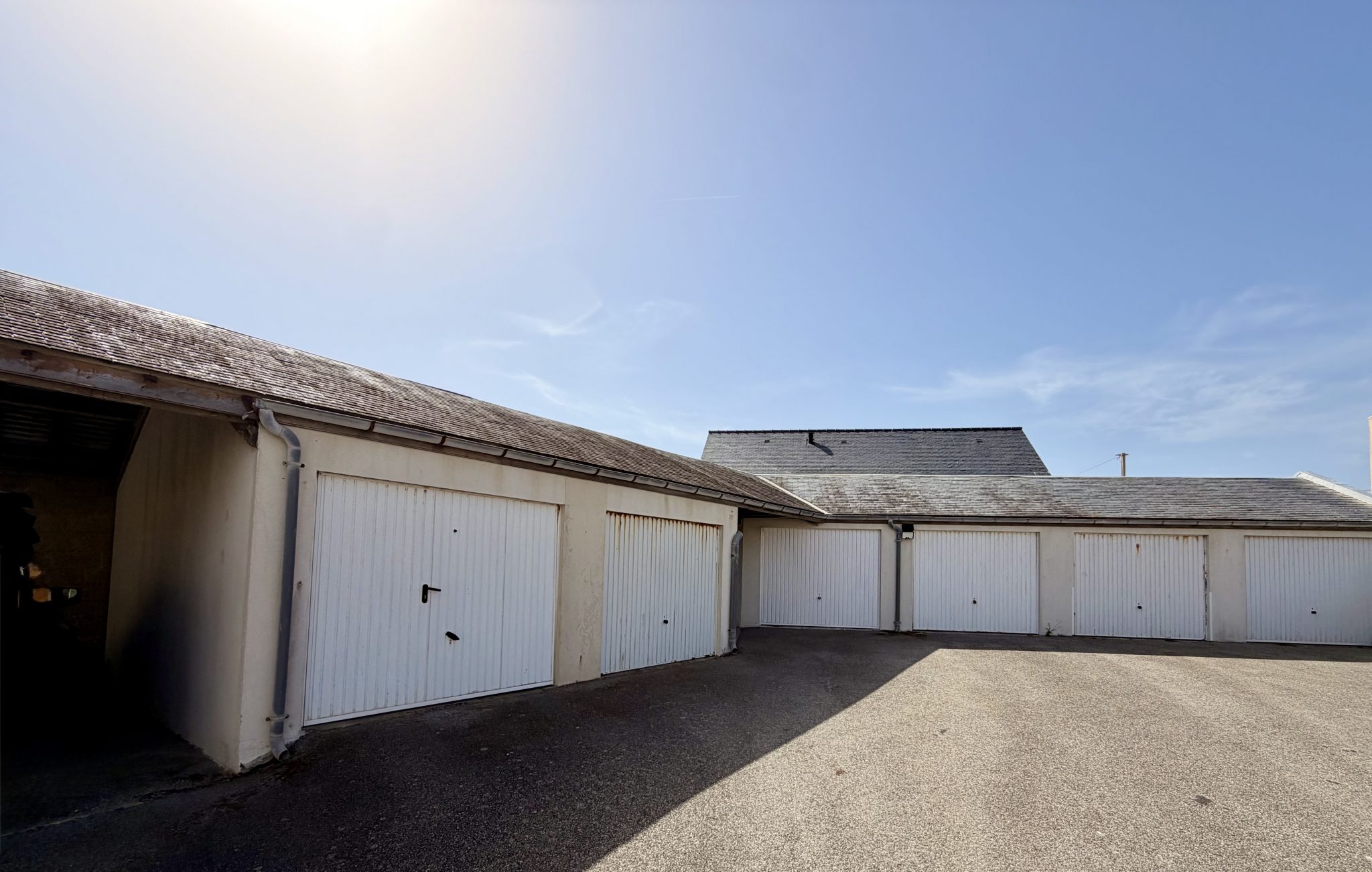 Quiberon – Appartement Face à l’Océan, Terrasse 27m², Parking & Garage Motorisé
