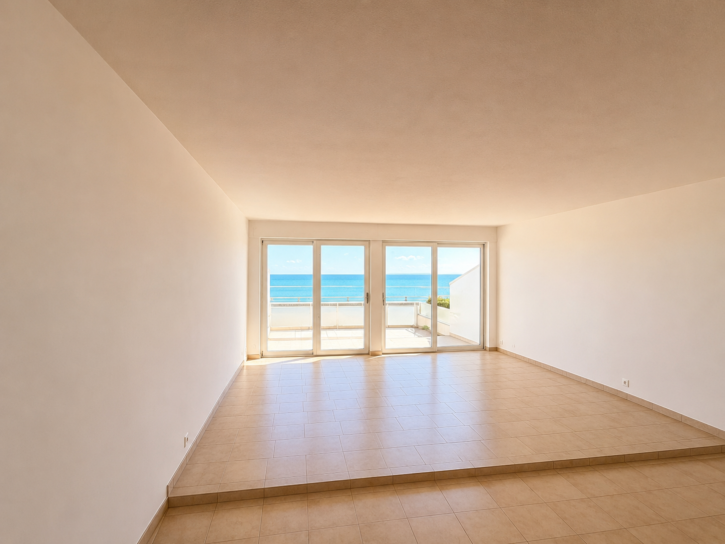 Quiberon – Appartement Face à l’Océan, Terrasse 27m², Parking & Garage Motorisé