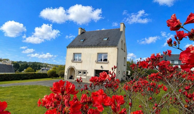 Exclusivité Agence – Ergué Gabéric, Maison Traditionnelle Avec Jardin ( 860 m²) Sur Sous-Sol