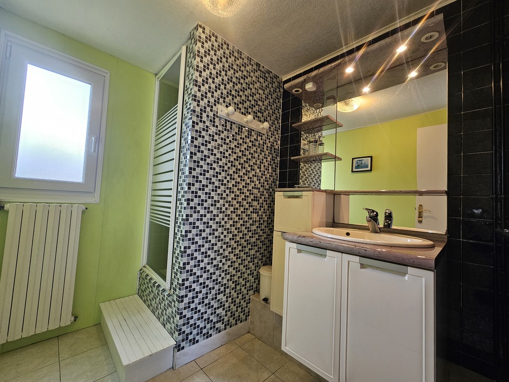 FOUESNANT Maison en Pierres avec Penty à 1km d’une magnifique Plage de Sable Blanc