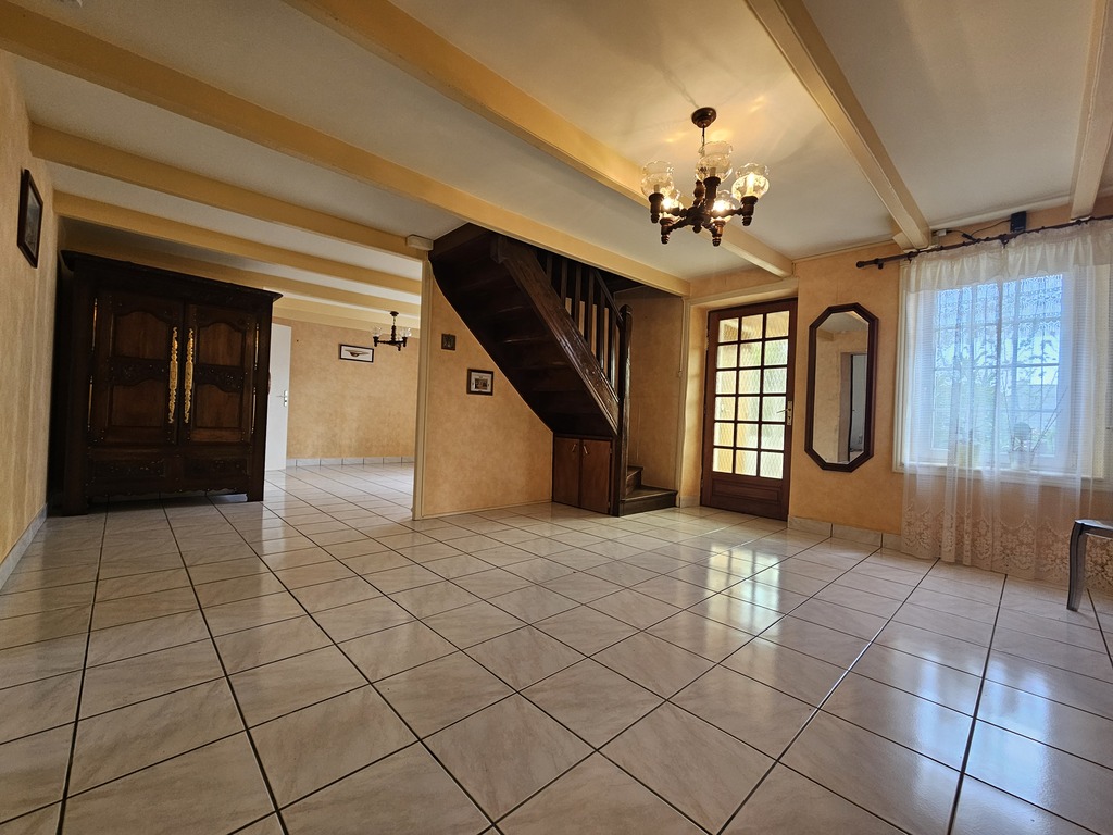 FOUESNANT Maison en Pierres avec Penty à 1km d’une magnifique Plage de Sable Blanc
