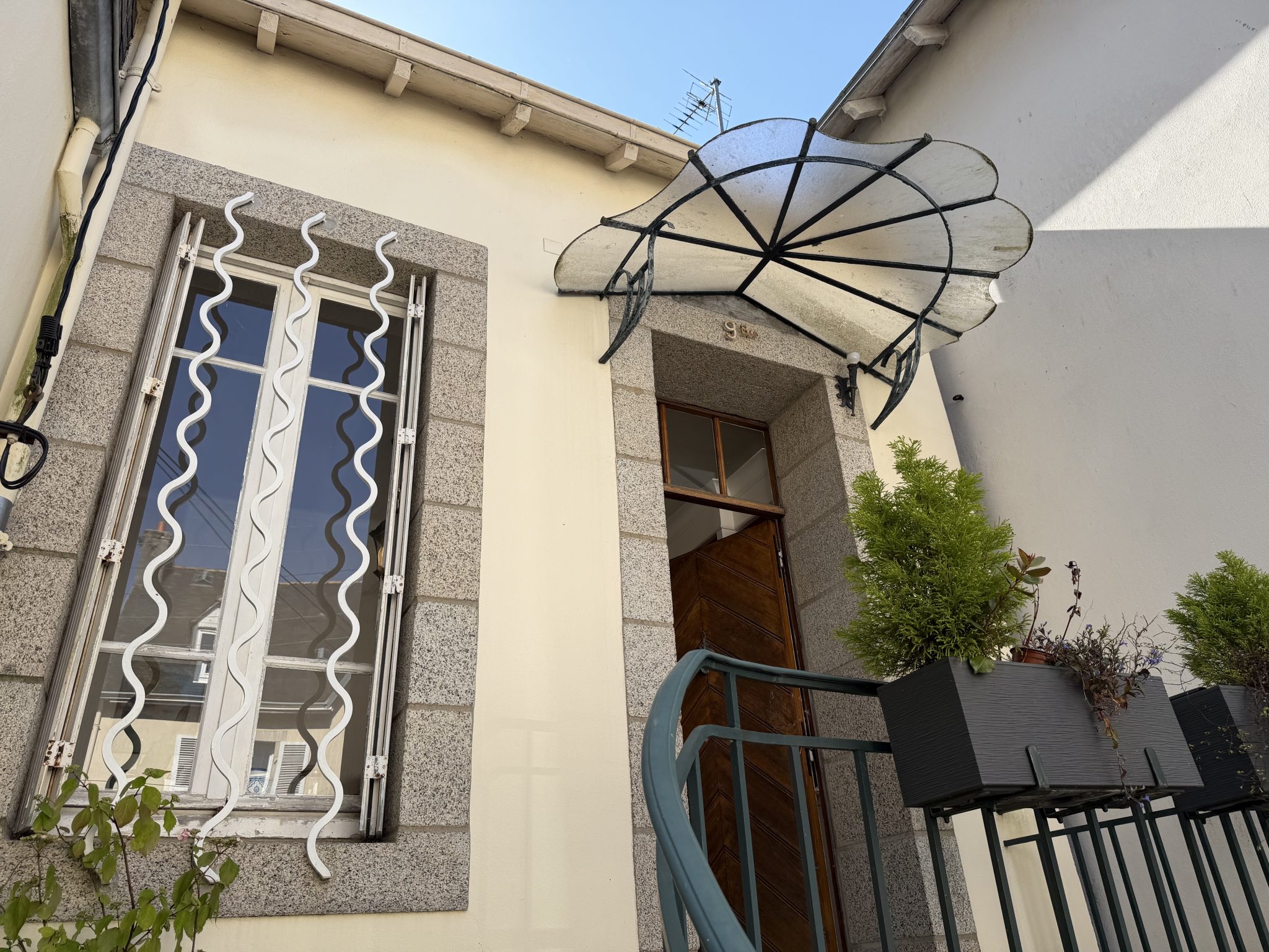 Quimper Centre Quartier des Arts & de la Culture – Vaste Maison Bourgeoise (224 m²) du XXème siècle