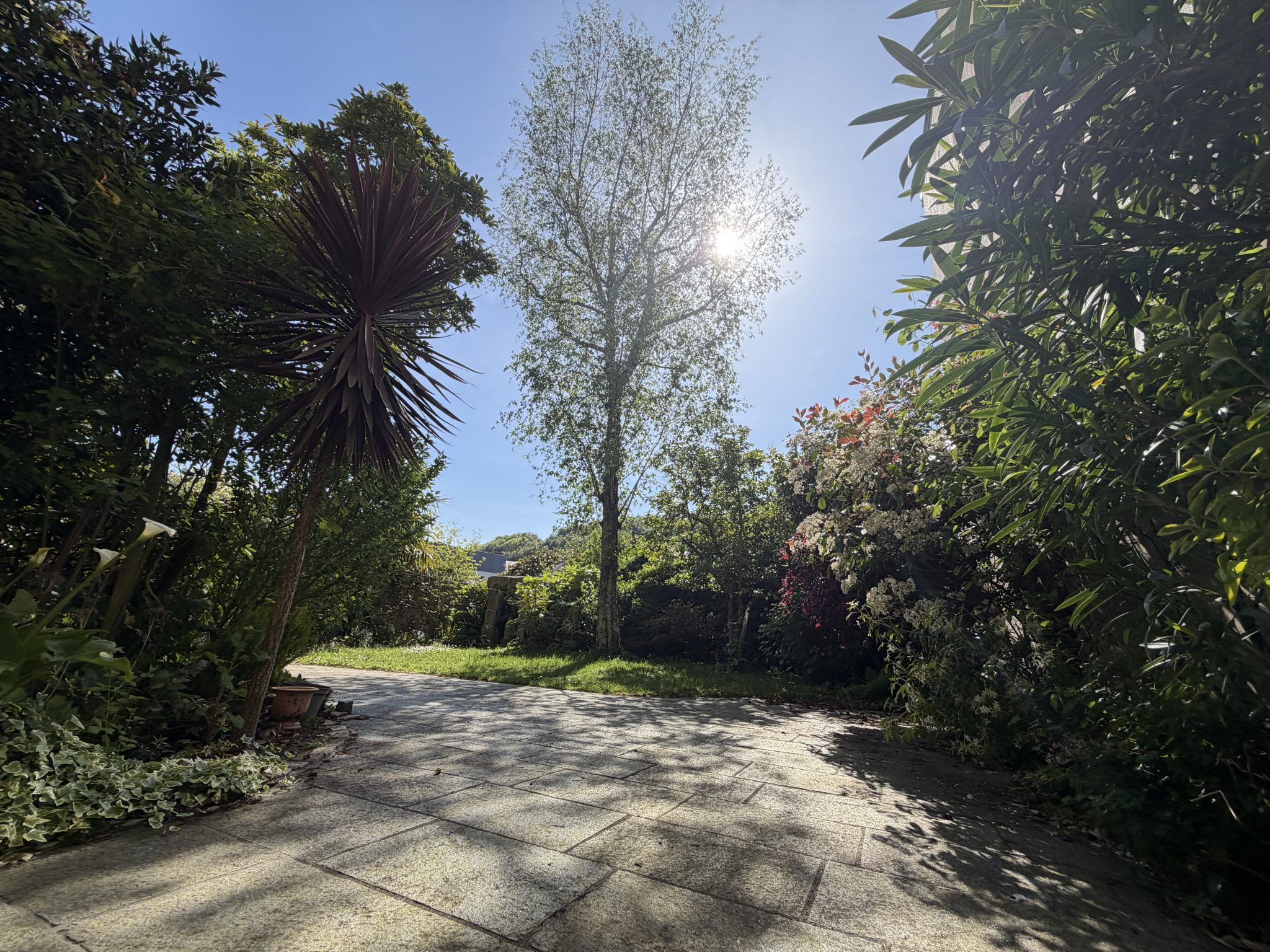 Quimper Centre Quartier des Arts & de la Culture – Vaste Maison Bourgeoise (224 m²) du XXème siècle
