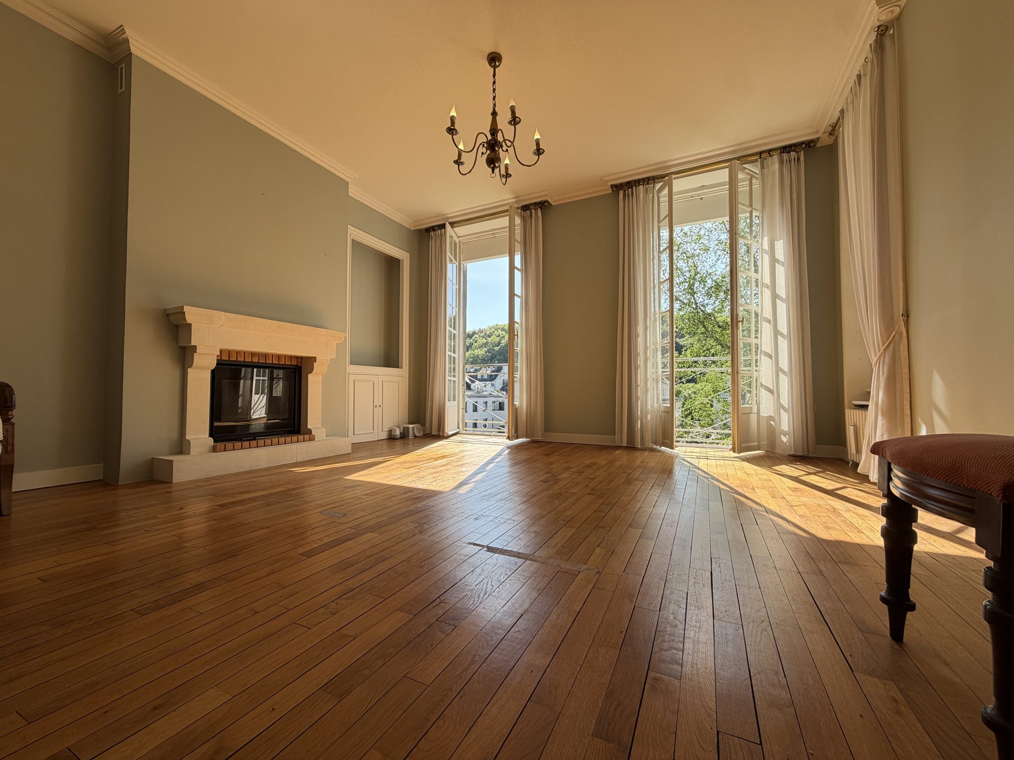 Quimper Centre Quartier des Arts & de la Culture – Vaste Maison Bourgeoise (224 m²) du XXème siècle