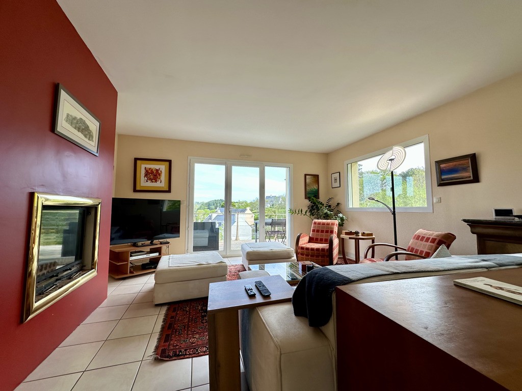 Clohars-Carnoët (Doëlan)- Vue sur le Port Pour Cette Généreuse Contemporaine de 215m2 Sur Parc de 3700m²