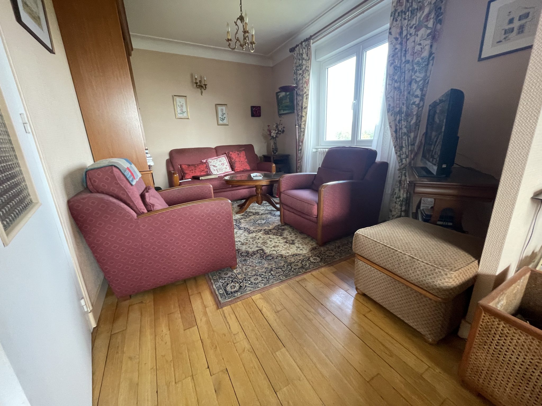 Exclusivité Agence – Ergué Gabéric, Maison Traditionnelle Avec Jardin ( 860 m²) Sur Sous-Sol