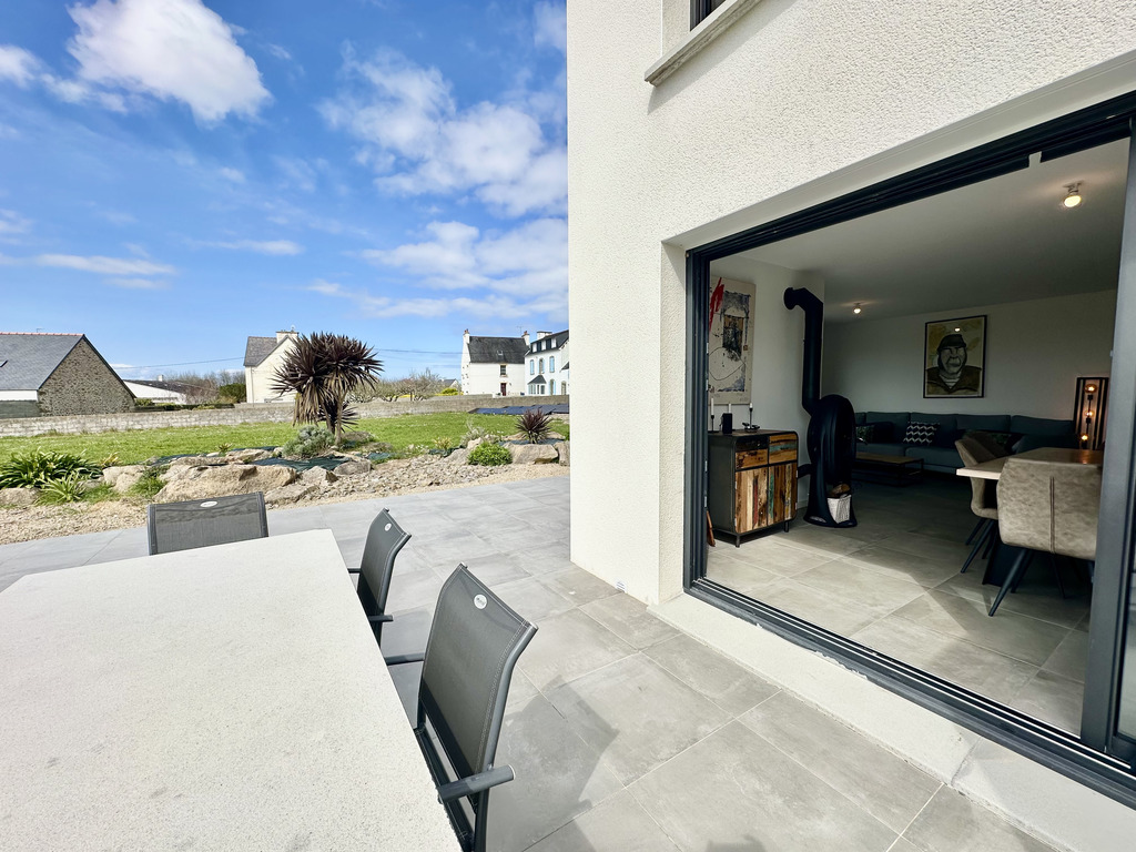 Plouhinec– Contemporaine Vue Mer & Superbe Piscine Sur Terrain de 2200 m²