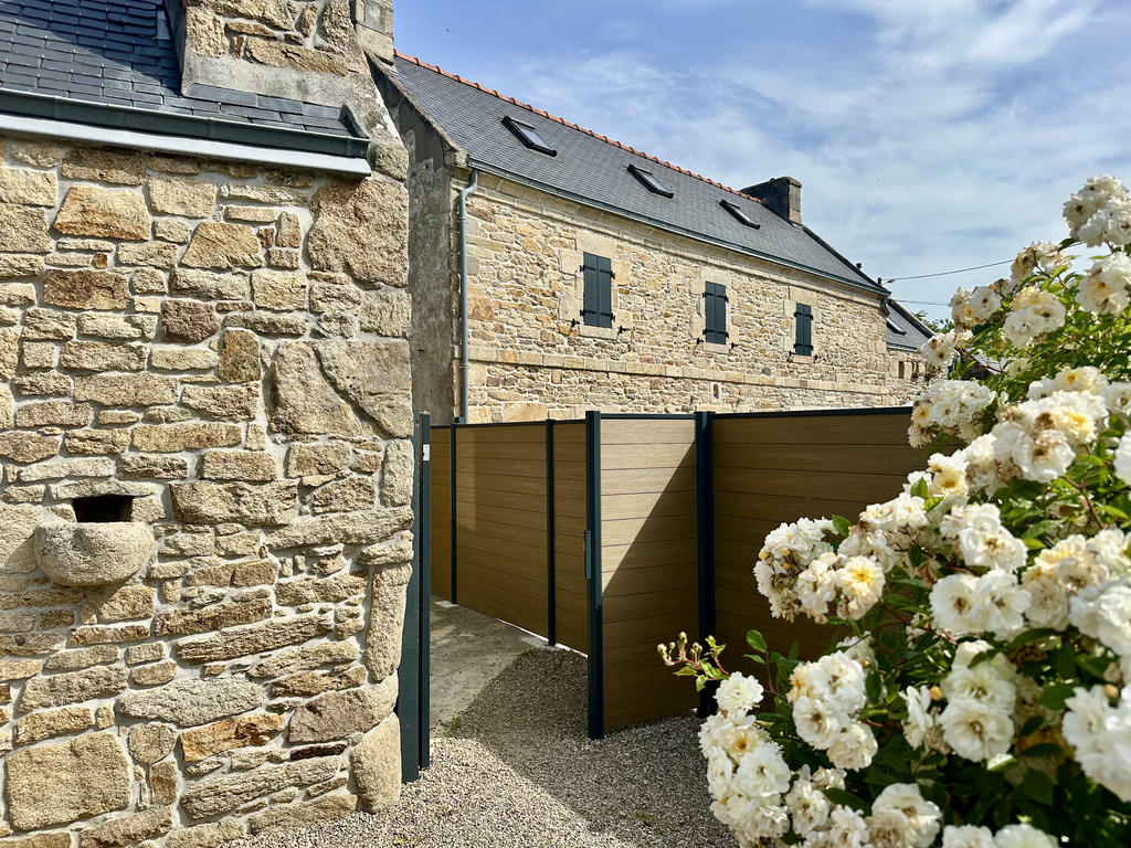 Plouhinec – Magnifique Propriété à 2 Pas de l’Océan avec Maison d’Habitation & 3 Gîtes dans un Cadre Bucolique