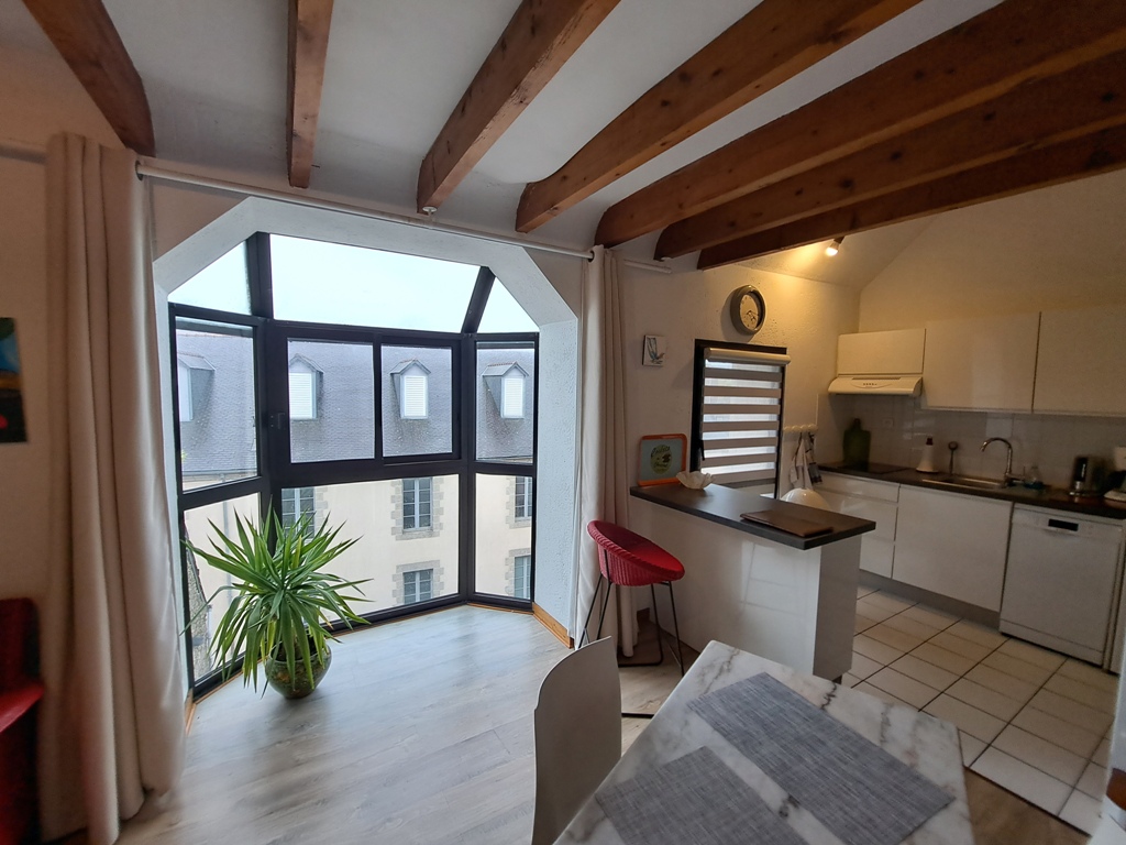 A Louer. Libre le 08/06/2026. Quimper, Quartier Saint-Marc Appartement T2 Duplex Meublé de 43 m²