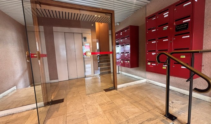 Exclusivité Agence, Quimper Centre Ville Emplacement Idéale pour Cet Appartement T2 42 m² Avec Locataire En Place.