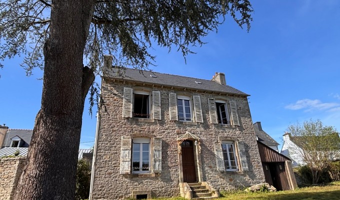 Quimper centre ville  Le Quartier prisé du Manoir Des Salles L’année 30 Tant Recherchée à Rénover Avec Jardin à Proximité de Tous Commerces.