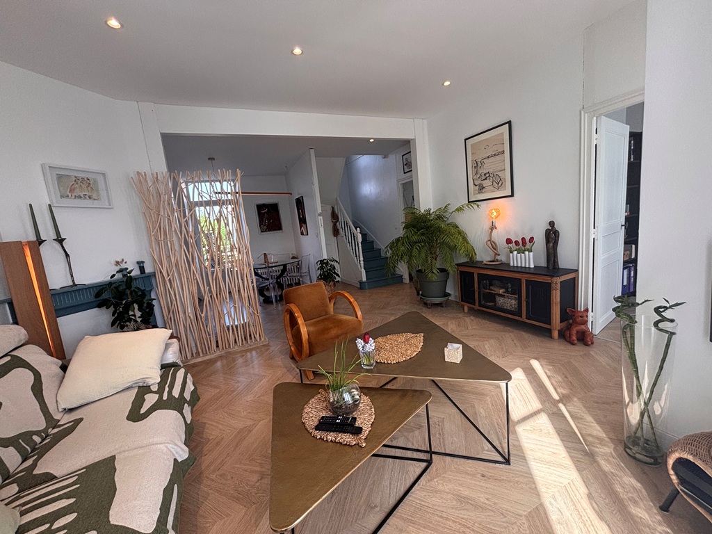 Quimper centre ville à Pied. Coquette Maison des Années 1930 Entièrement Rénovée avec Jardin