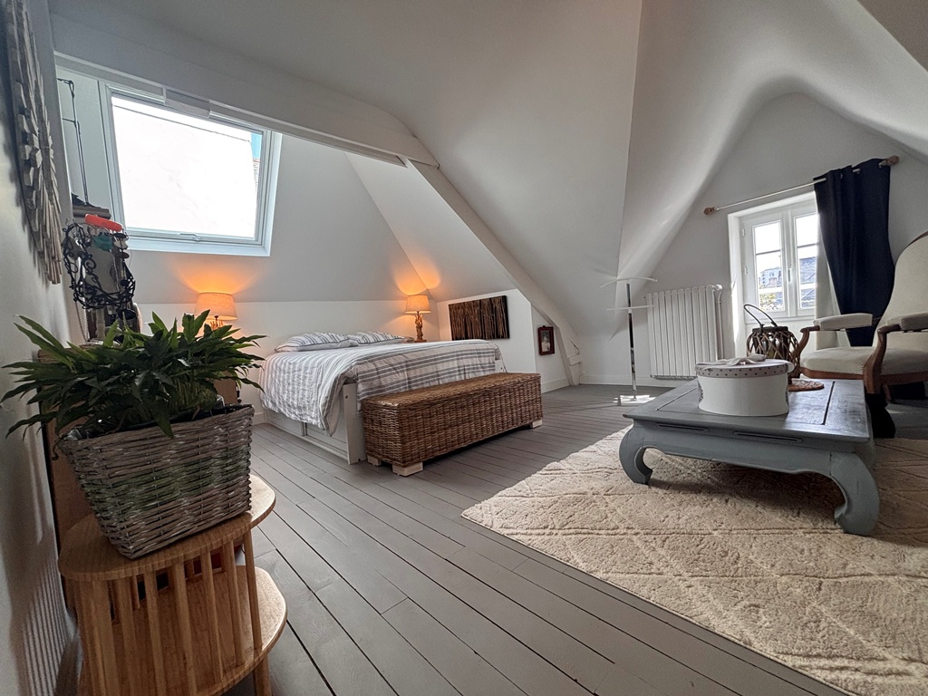 Quimper centre ville à Pied. Coquette Maison des Années 1930 Entièrement Rénovée avec Jardin