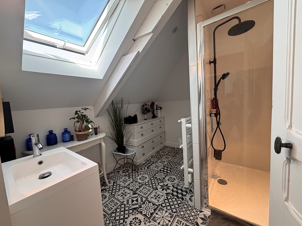 Quimper centre ville à Pied. Coquette Maison des Années 1930 Entièrement Rénovée avec Jardin