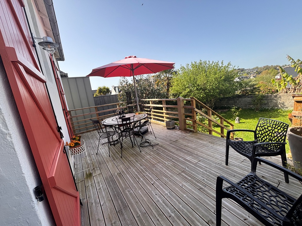 Quimper centre ville à Pied. Coquette Maison des Années 1930 Entièrement Rénovée avec Jardin