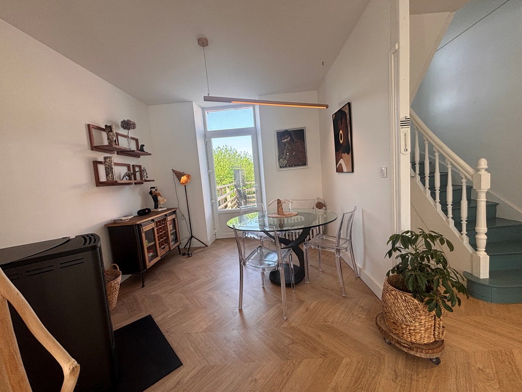 Quimper centre ville à Pied. Coquette Maison des Années 1930 Entièrement Rénovée avec Jardin