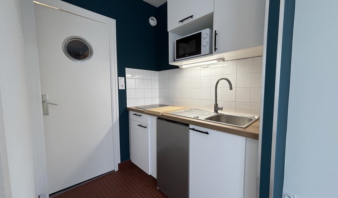 A LOUER. Libre immédiatement, QUIMPER, Quartier de Prat Maria, Studio de 26 m² Rénové avec Balcon
