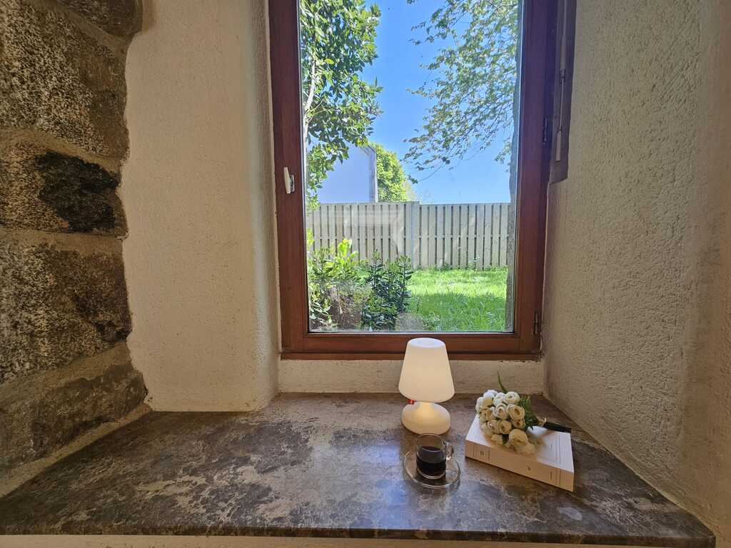 Guidel – La Spacieuse & Lumineuse Longère de Caractère de 260m² Rénovée Par Architecte de Talent à Deux Pas des Plages !