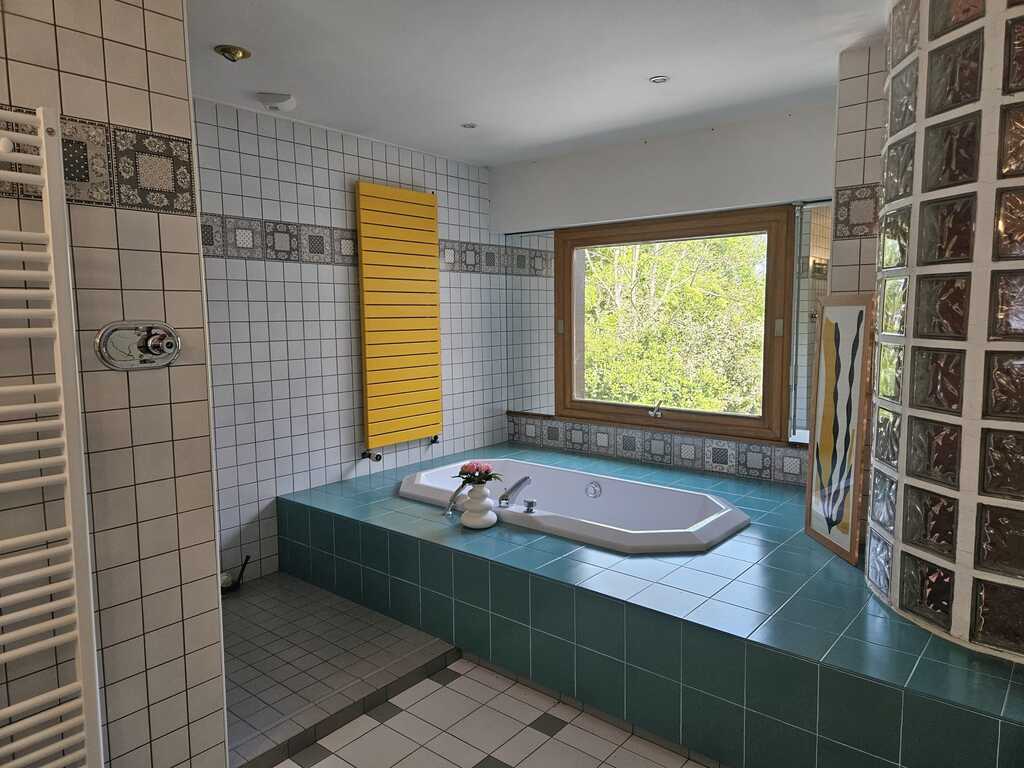 Guidel – La Spacieuse & Lumineuse Longère de Caractère de 260m² Rénovée Par Architecte de Talent à Deux Pas des Plages !