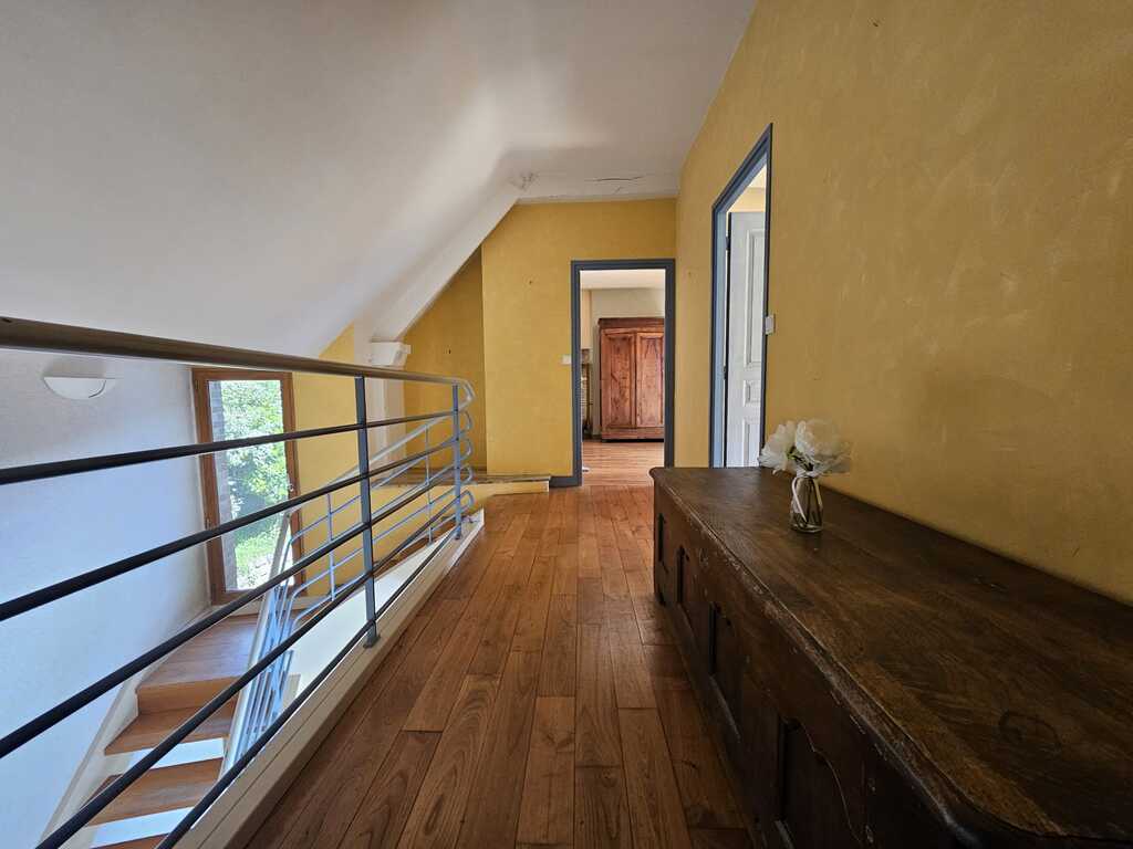 Guidel – La Spacieuse & Lumineuse Longère de Caractère de 260m² Rénovée Par Architecte de Talent à Deux Pas des Plages !