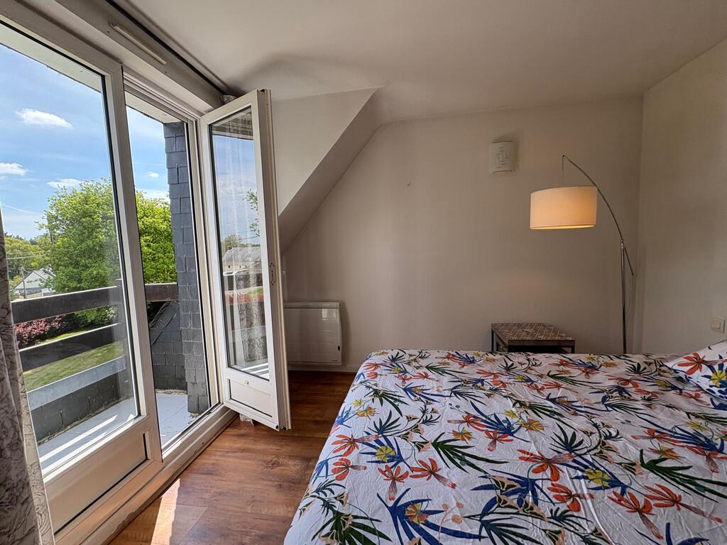 Guidel – Séduisante & Lumineuse Maison d’Architecte Au Calme Sur son Terrain Arboré de 1500m²