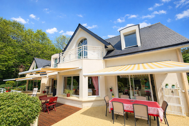 L’unique Villa d’Exception (250 m²) & de Prestige avec Piscine & Spa dans le Neuilly Quimpérois.