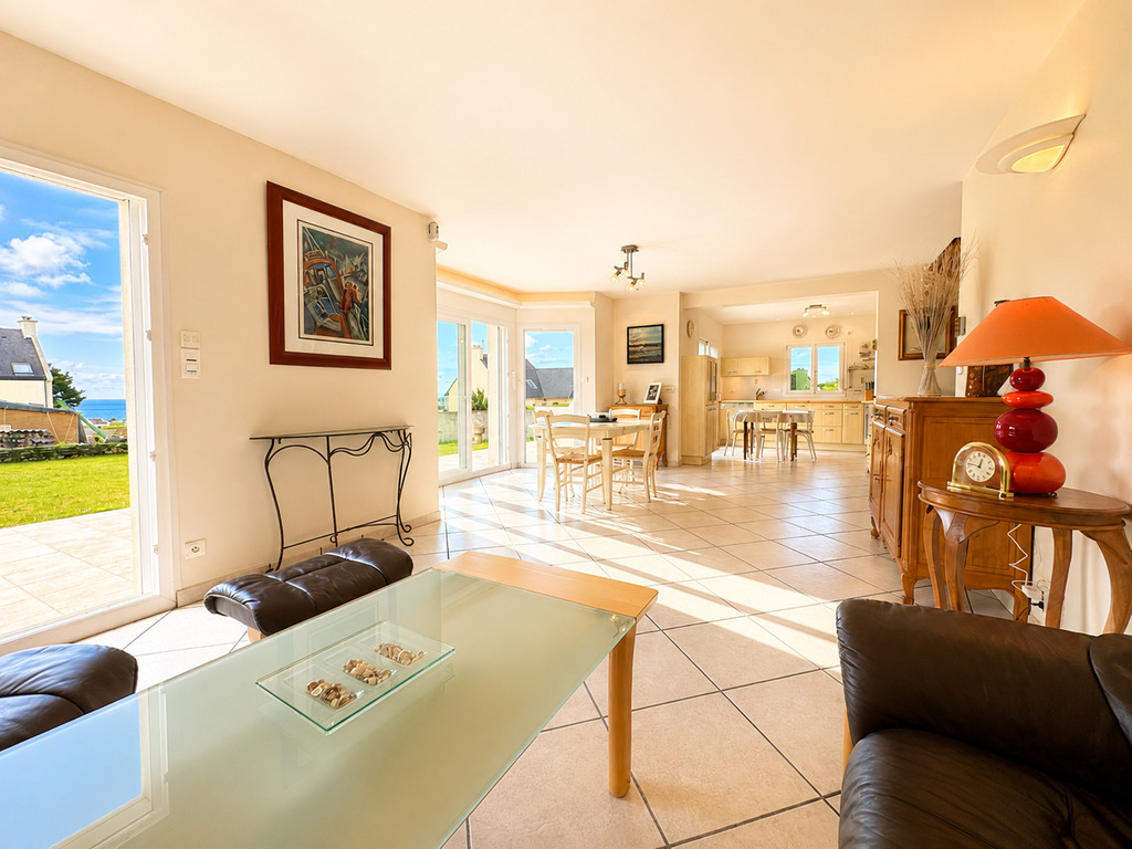 Plouhinec – Vue Mer & Lumineuse Contemporaine Avec Double Garage & Dépendance