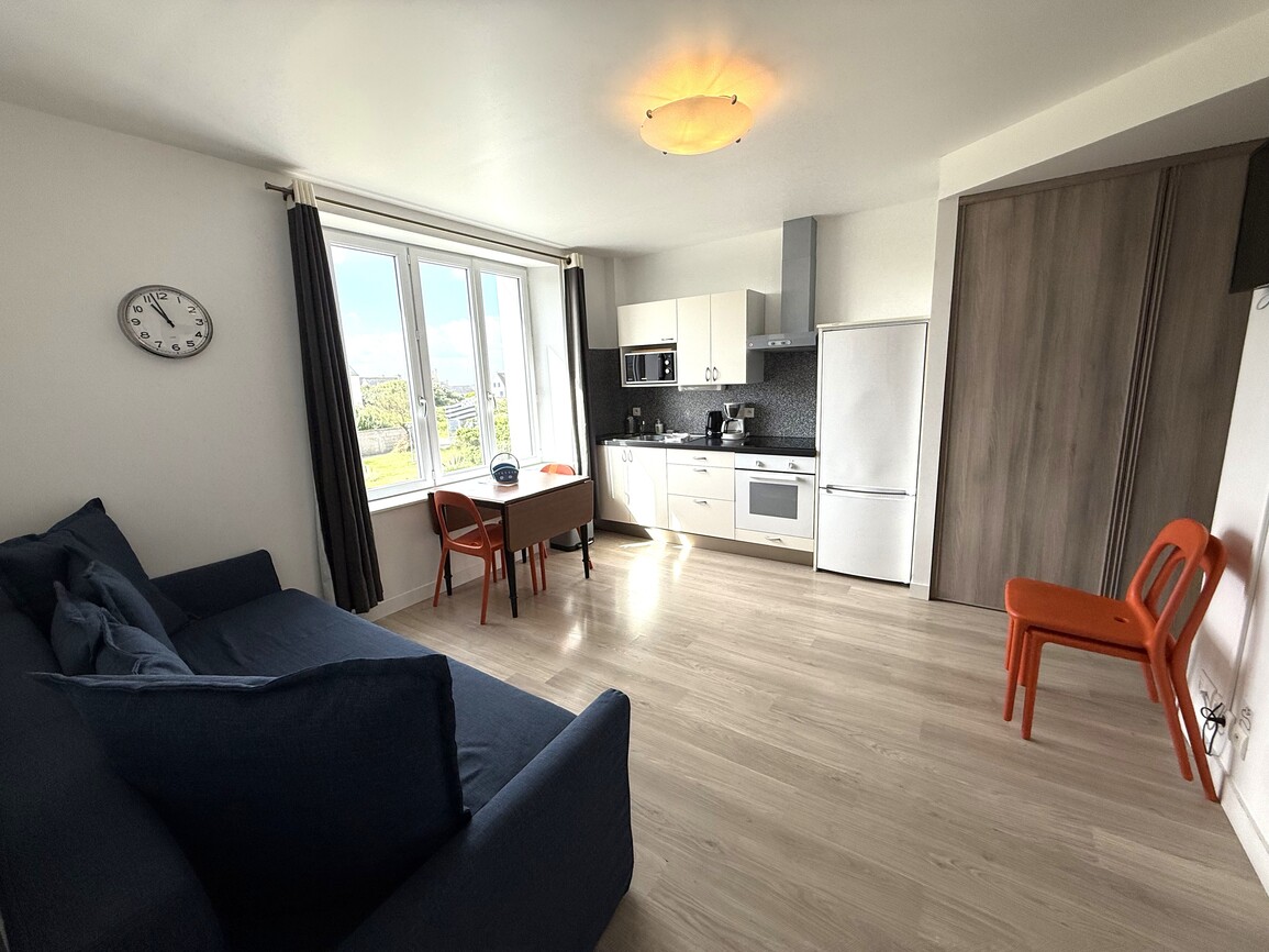 Exclusivité Agence – Ile de Sein Propriété Comprenant 6 Appartements de Standing & une Salle de Réunion
