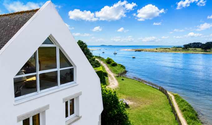Le Golfe du Morbihan Pour Seul Horizon – Propriété d’Exception de 260m² ” Les Pieds Dans l’Eau”