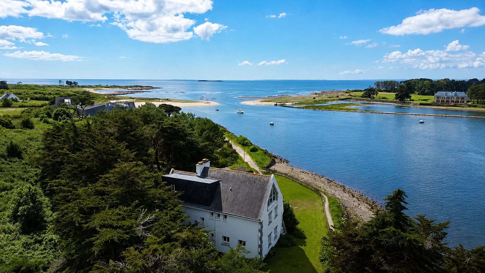 Le Golfe du Morbihan Pour Seul Horizon – Propriété d’Exception de 260m² ” Les Pieds Dans l’Eau”