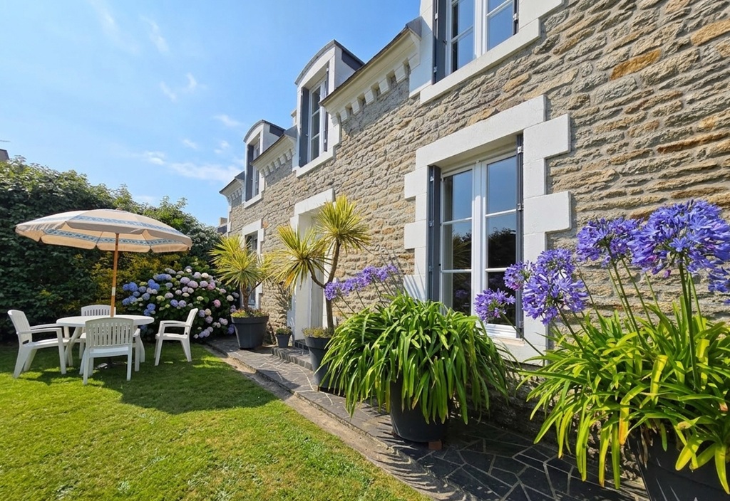 Le Guilvinec, Ravissante Maison de Pêcheur & Sa Maison d’amis attenante ,Garage & Jardin Clos