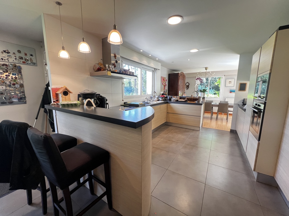 Ploemeur – L’Improbable & Qualitative Maison d’Architecte Plain-Pied (215m²) Sur Parc Arboré de 8000m²