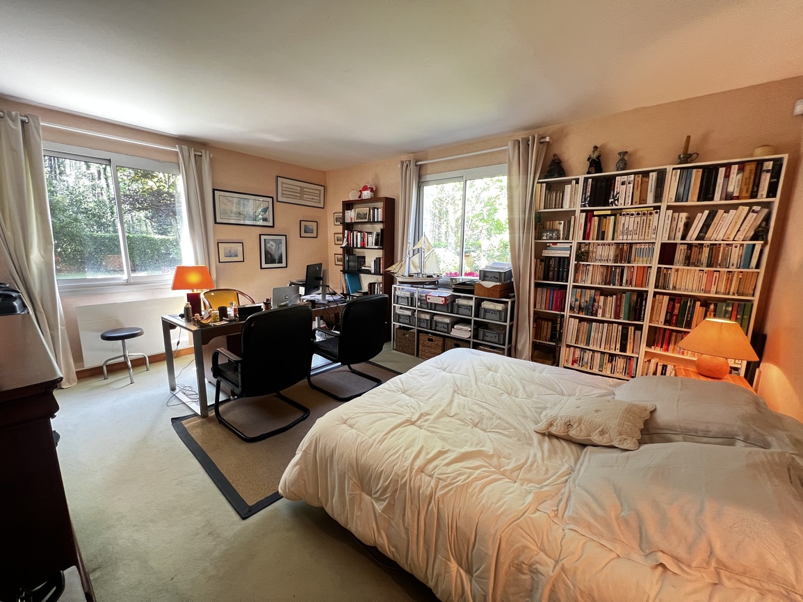 Ploemeur – L’Improbable & Qualitative Maison d’Architecte Plain-Pied (215m²) Sur Parc Arboré de 8000m²