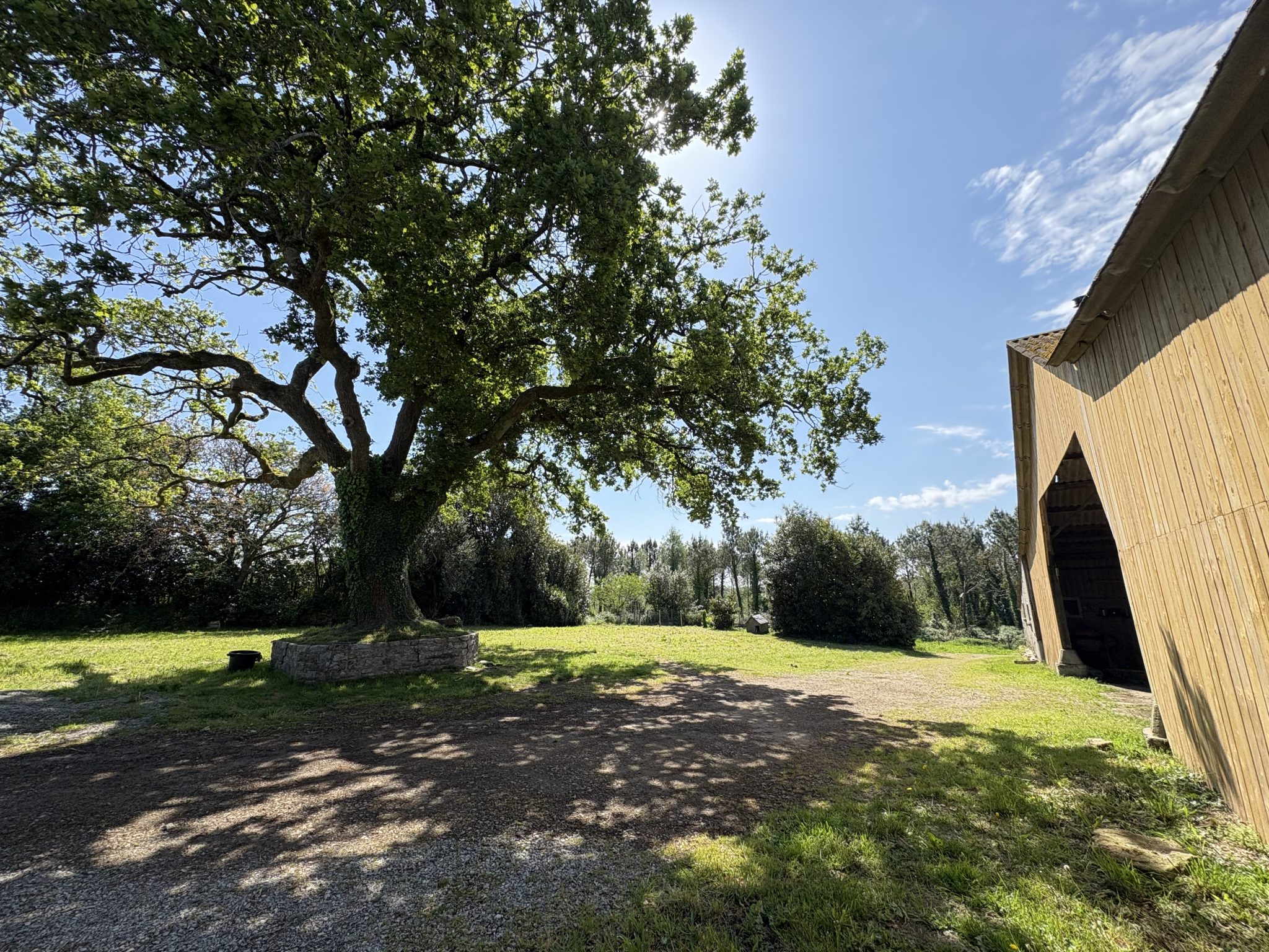 Pluguffan, Rénovation Soignée & Qualitative Pour Cette Longère du XIXème Siècle Totalement Rénovée Sur Parc de 3 Hectares